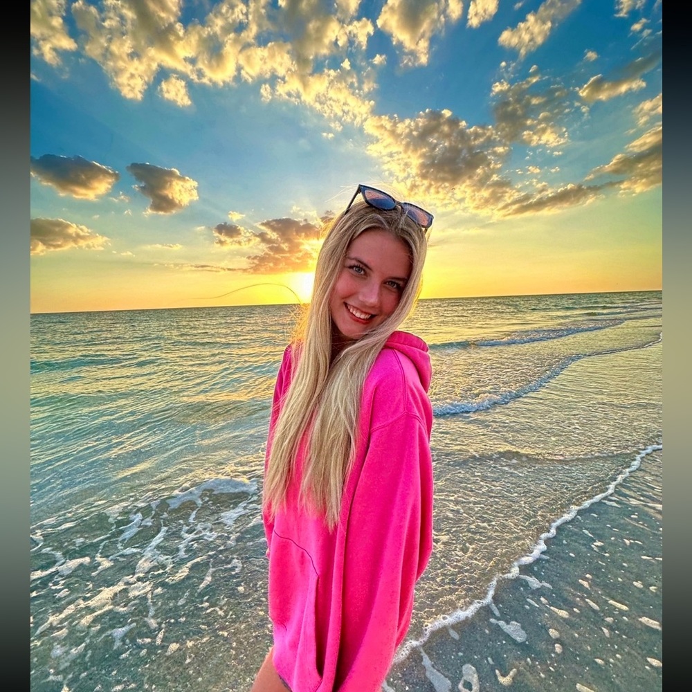 Meet your Posher, Ava